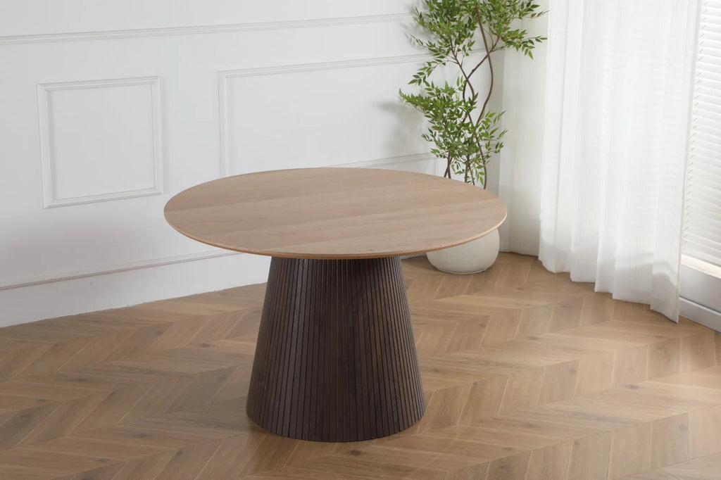 Mocha rundt spisebord Ø120 cm i eik