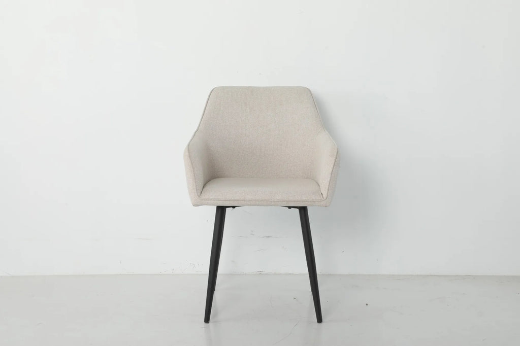 Vanja spisestol – Komfortabel stol i Davis Barrel-stoff