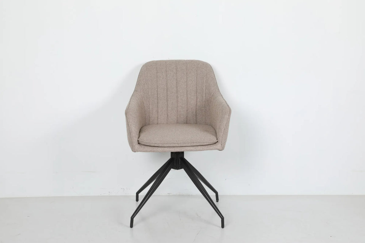 Lemia Spisestol – 180° Roterbar med Davis Barrel-stoff