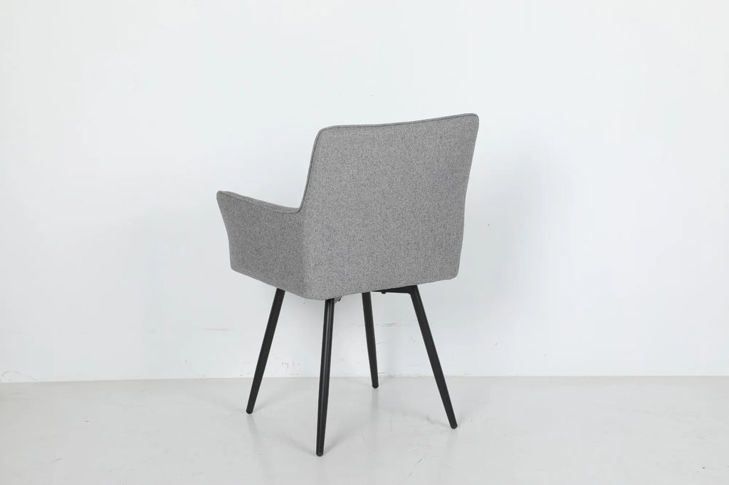 Fido Spisestol – 180° Roterbar med Davis Barrel-stoff